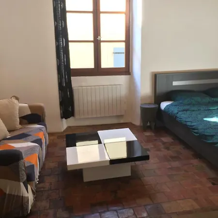 La Maison D'artistes شقة